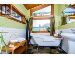 2075 Thompson Avenue, Rossland, BC V0G1Y0 Photo 46