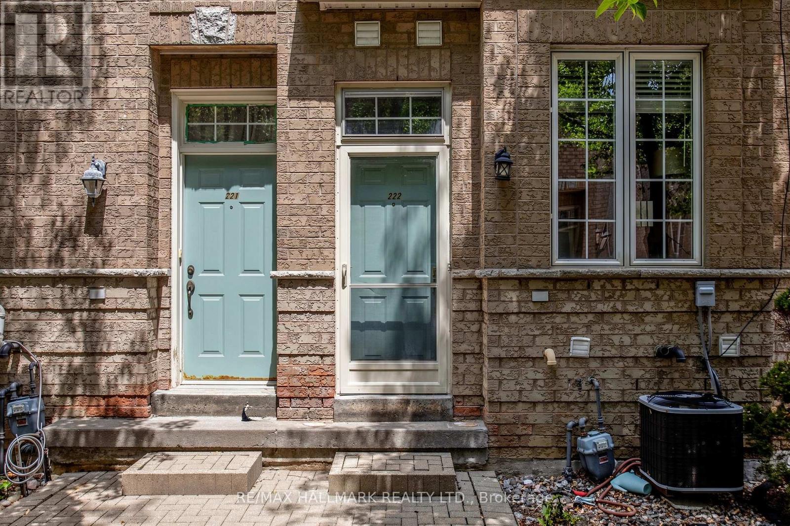 #222 23 OBSERVATORY LANE - 42