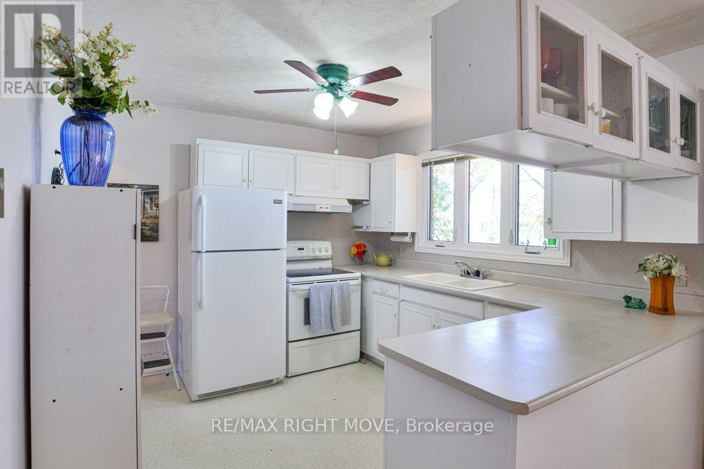 3877 WOOD AVENUE - 16