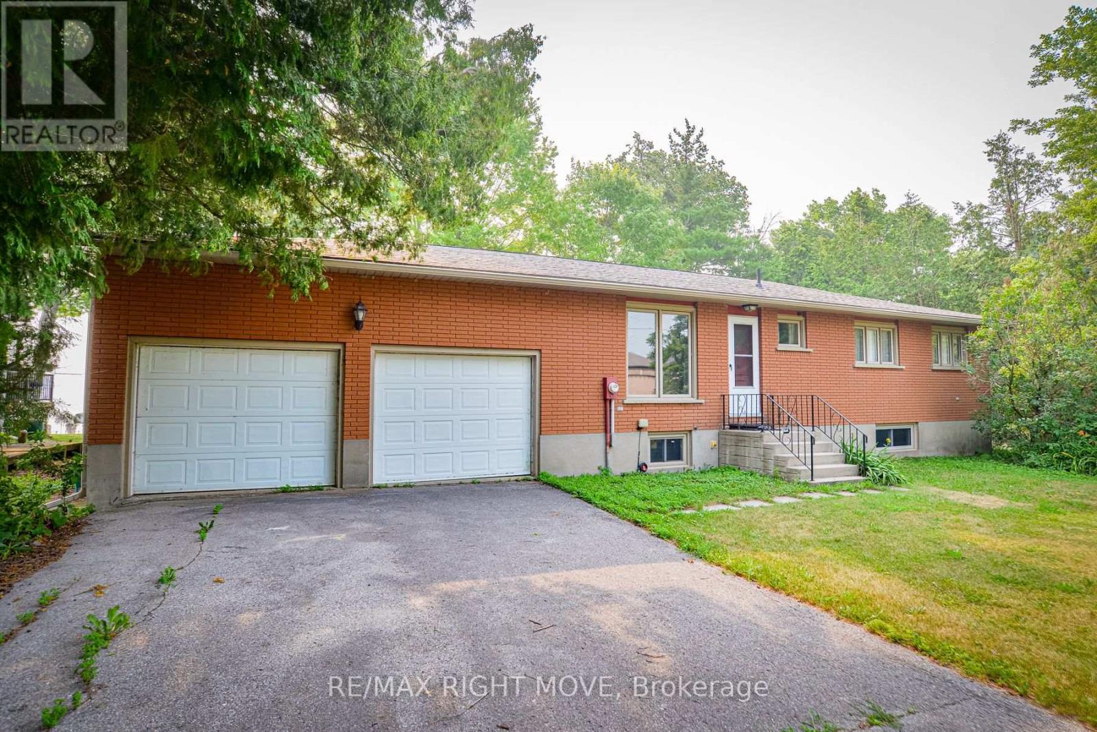 3877 WOOD AVENUE - 2