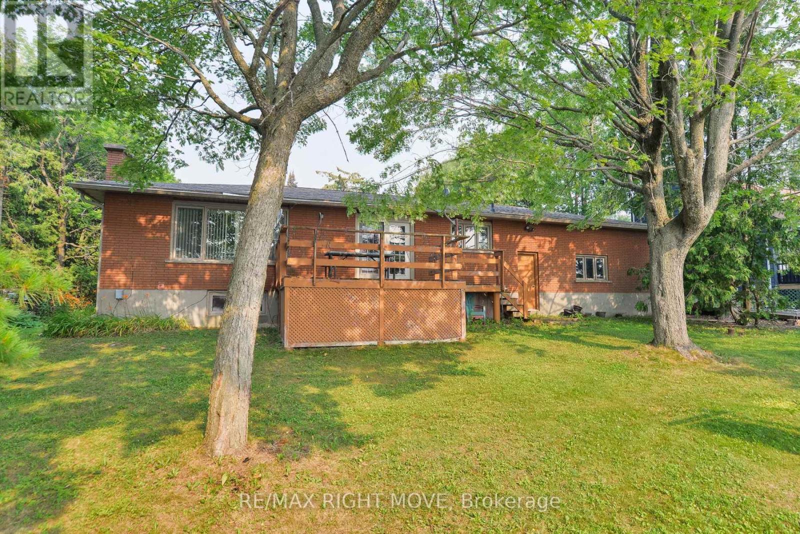 3877 WOOD AVENUE - 3