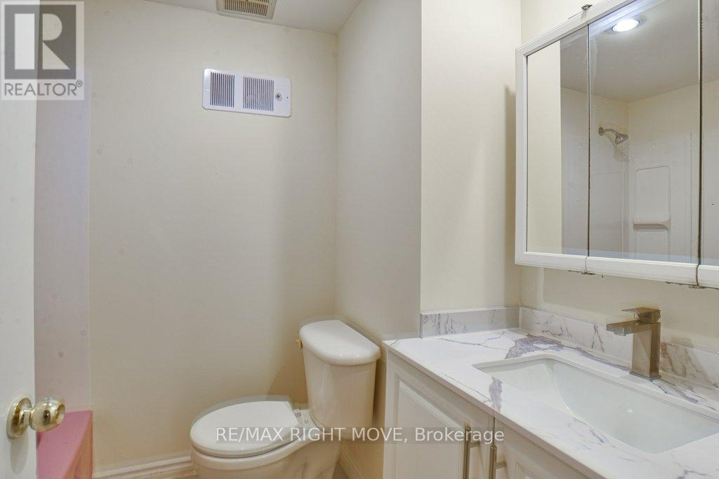 3877 WOOD AVENUE - 30