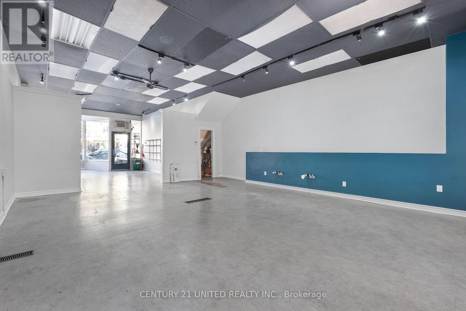 39 KING STREET W - 13