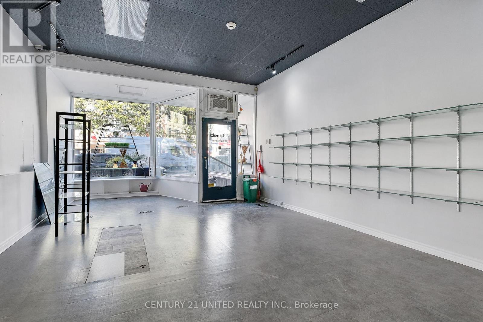 39 KING STREET W - 15
