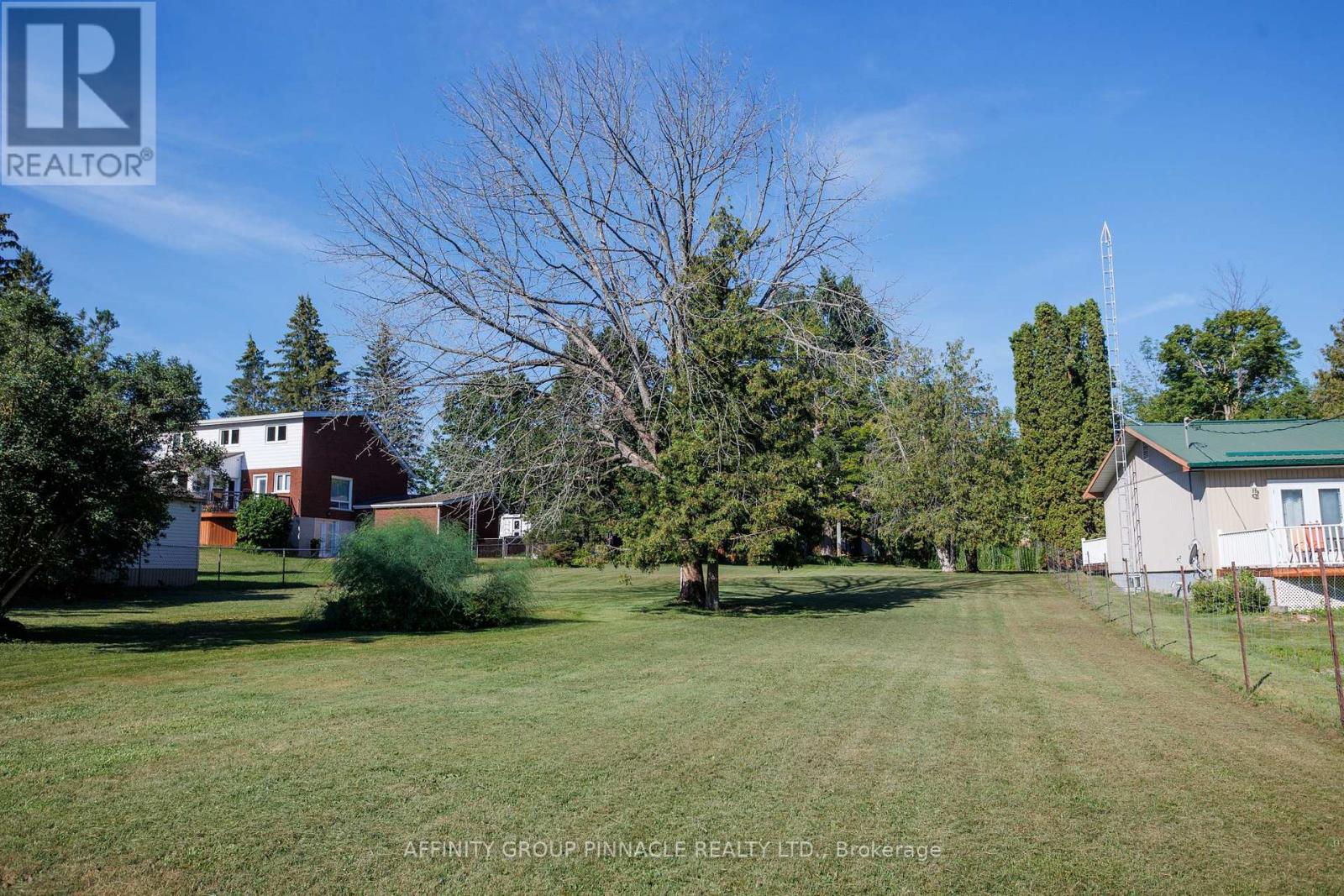 LT 14 BUTTERNUT DRIVE