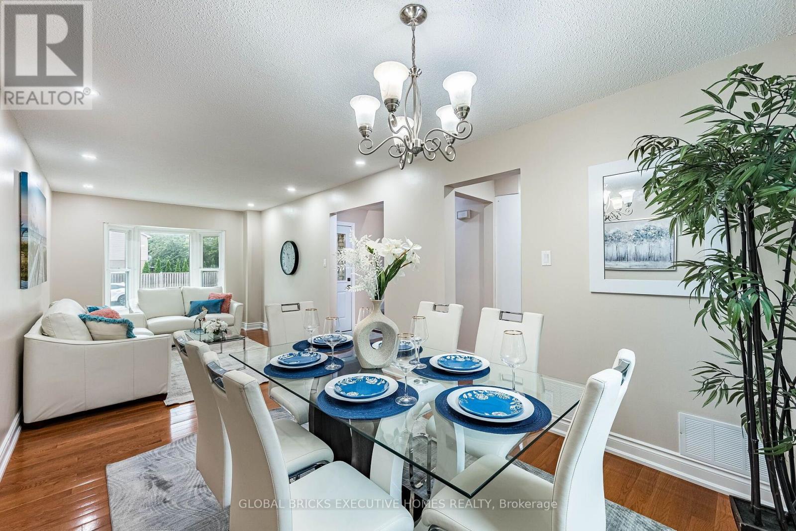 2150 HUNT CRESCENT - 16