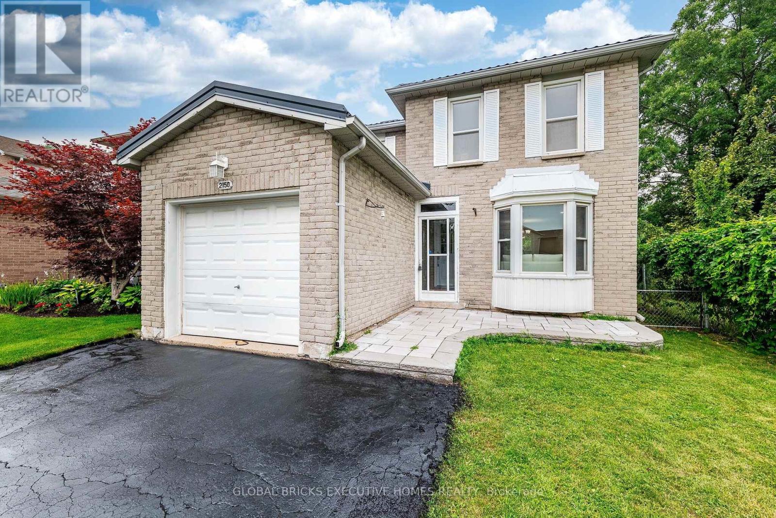 2150 HUNT CRESCENT - 2