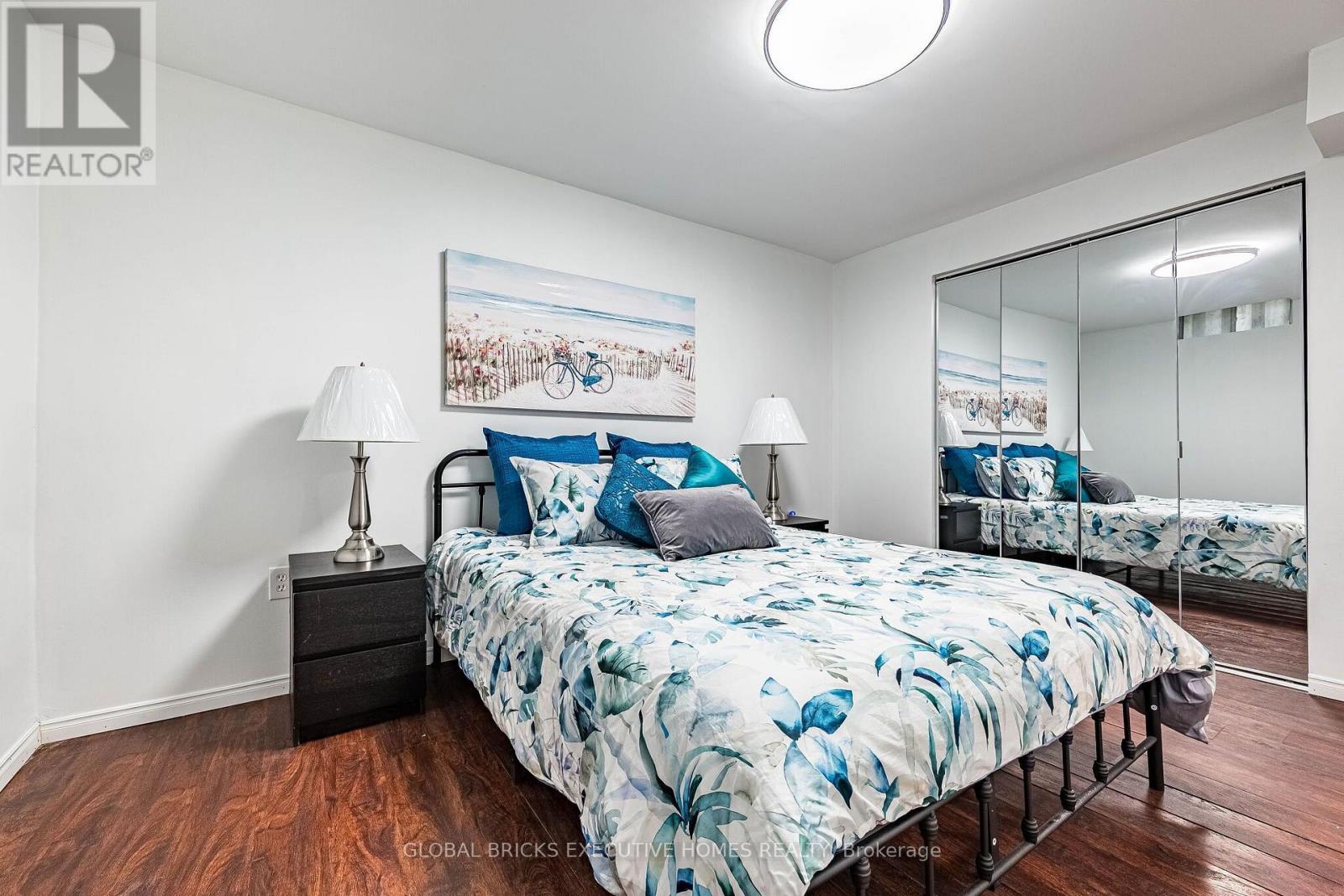 2150 HUNT CRESCENT - 41