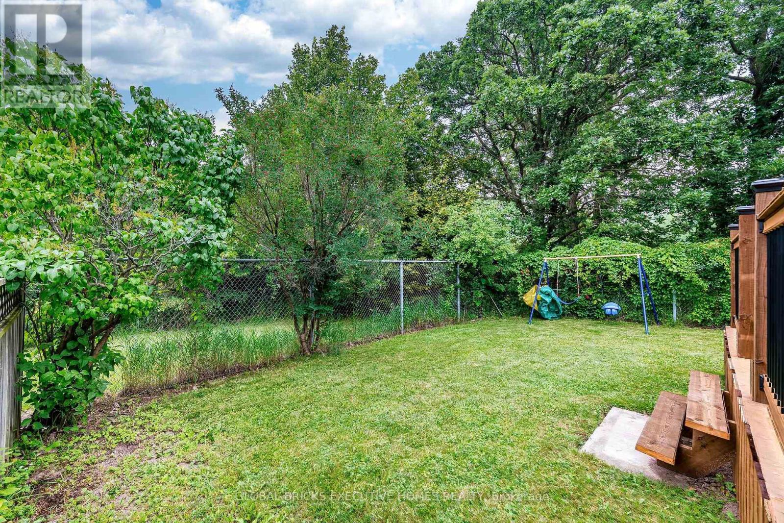 2150 HUNT CRESCENT - 44