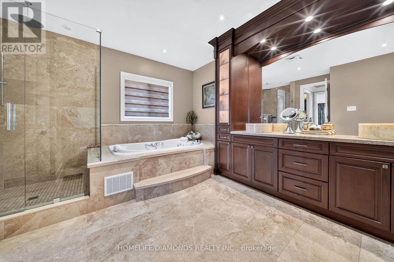 115 LATANIA BOULEVARD - 35