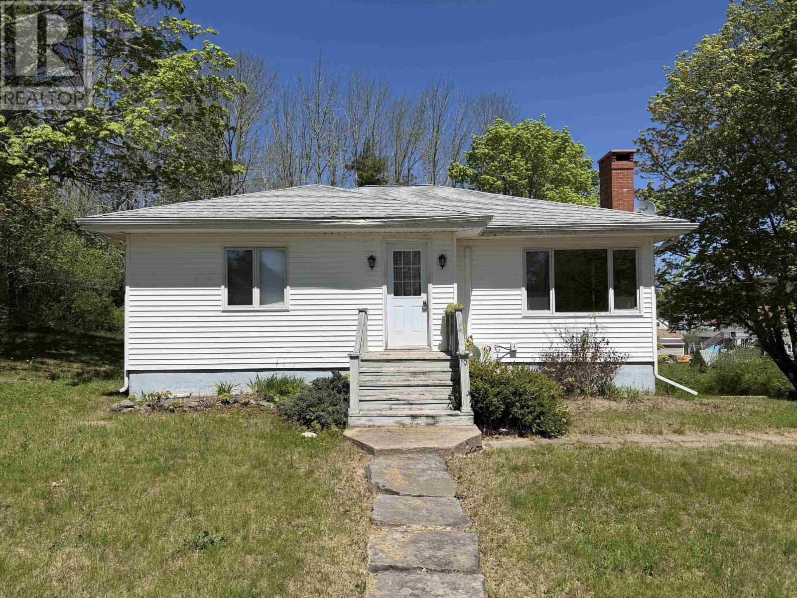 10 West Caledonia Road - 1