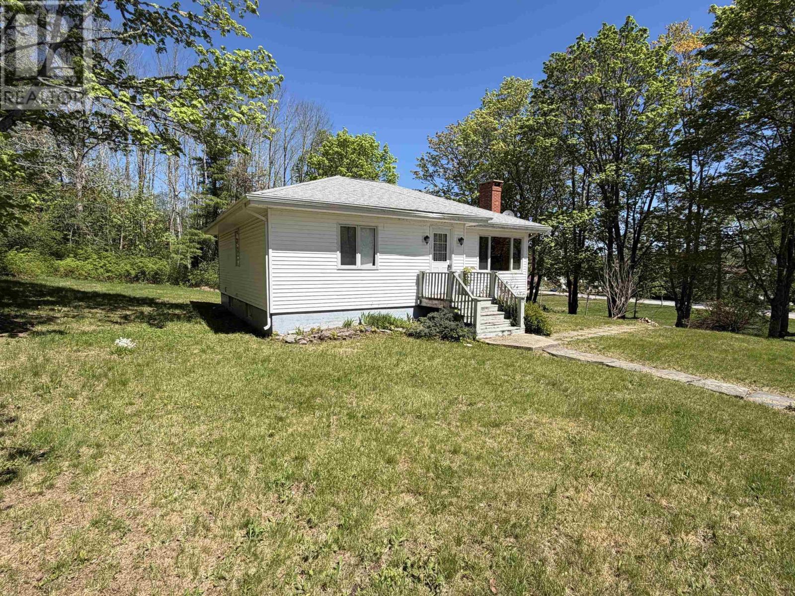 10 West Caledonia Road - 3