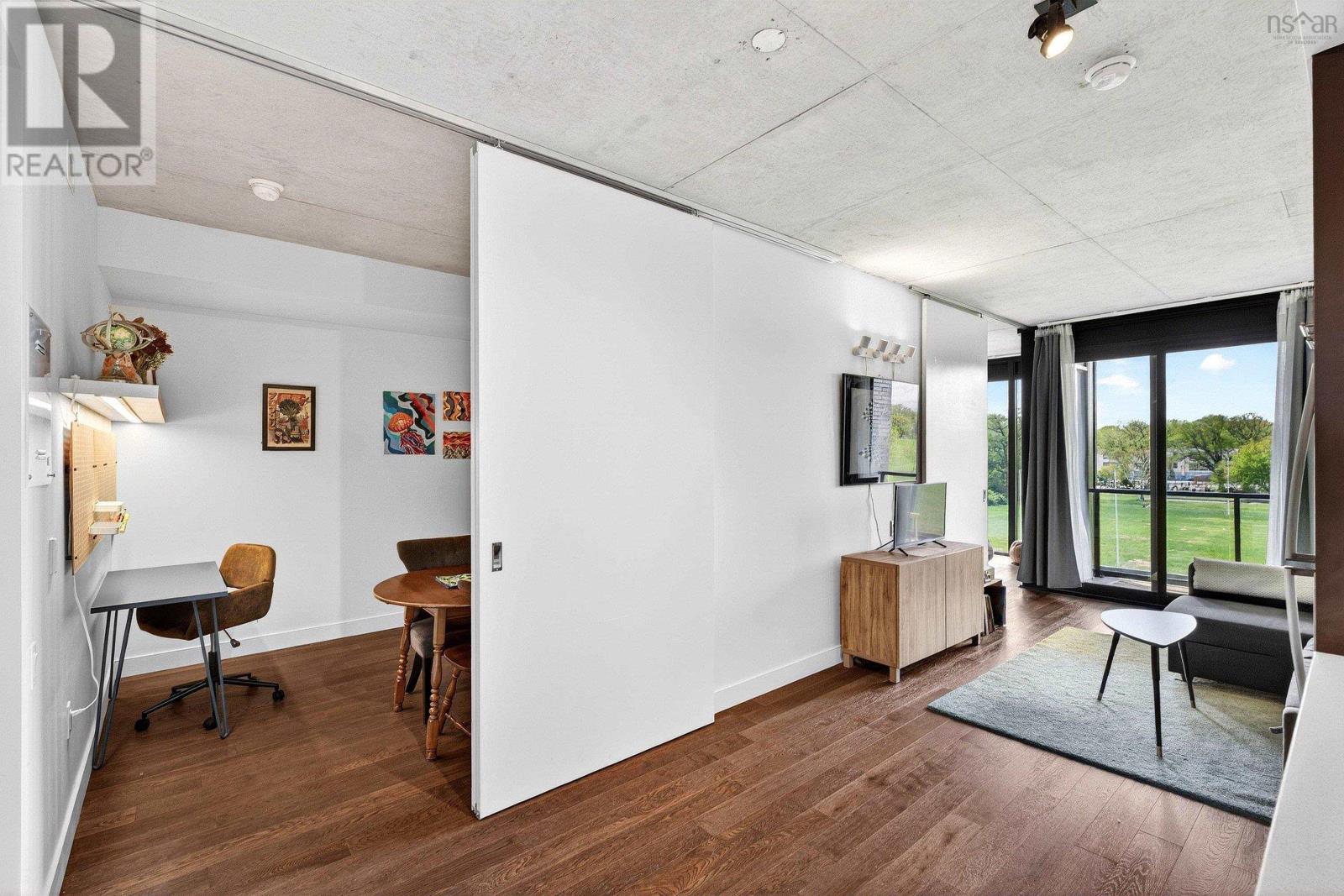#401 1048 Wellington Street - 12