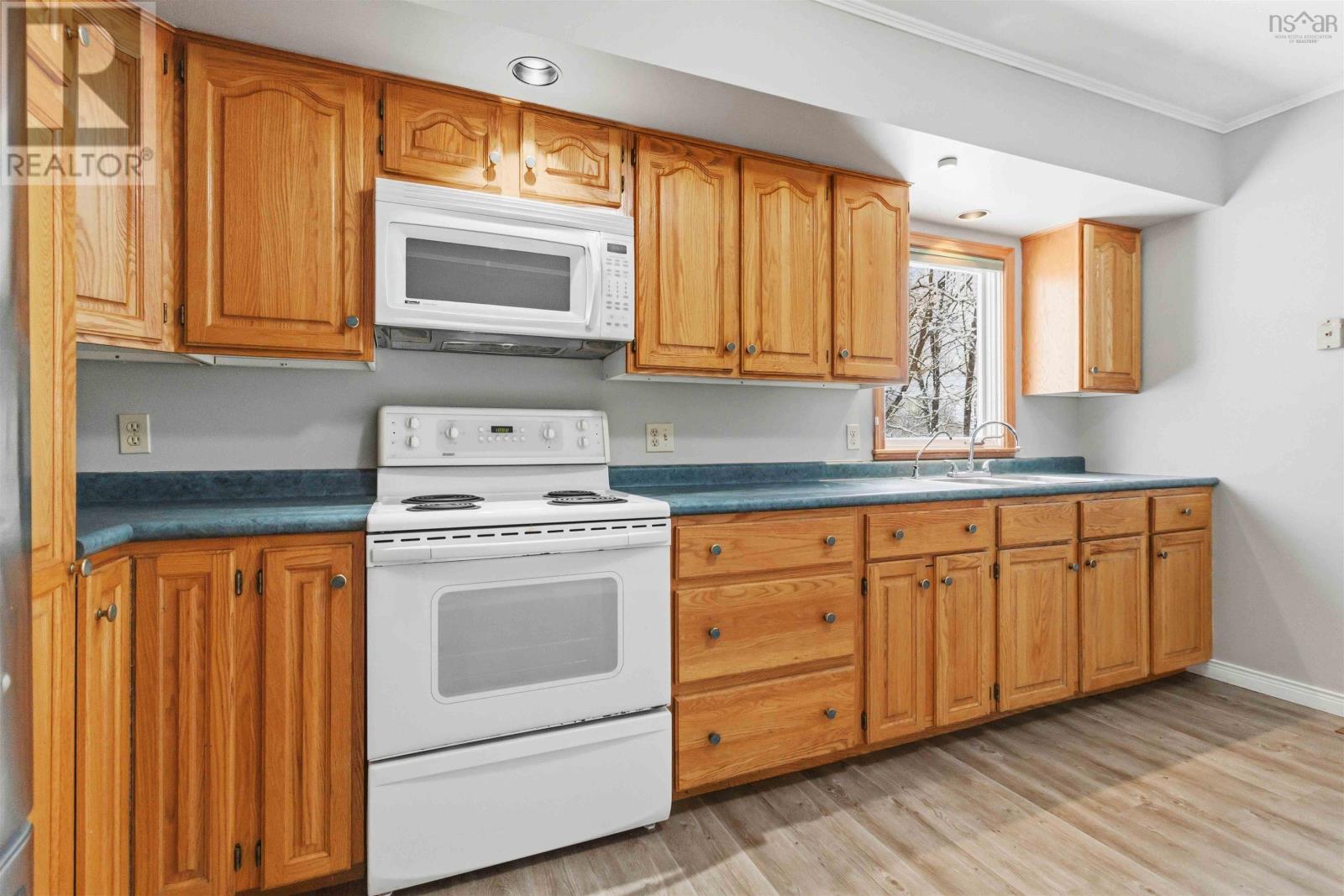 10 West Caledonia Road - 8