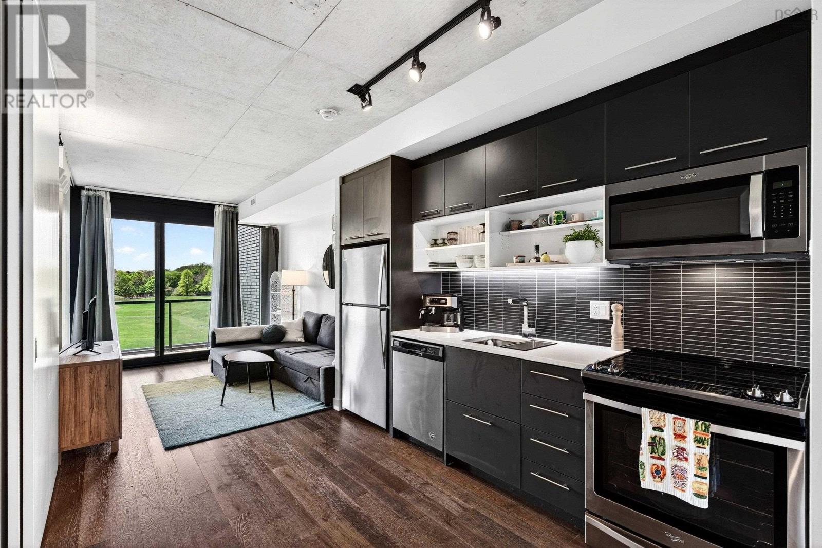 #401 1048 Wellington Street - 5