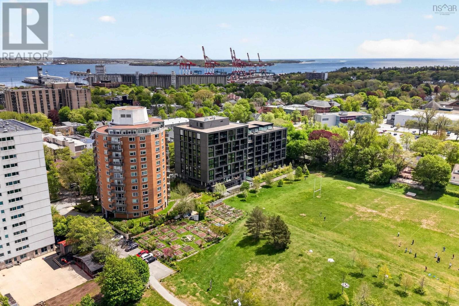 #401 1048 Wellington Street - 49