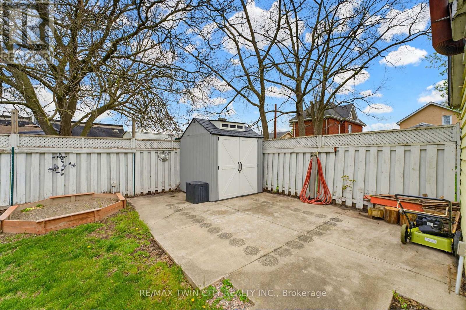 28 NORWICH STREET - 22