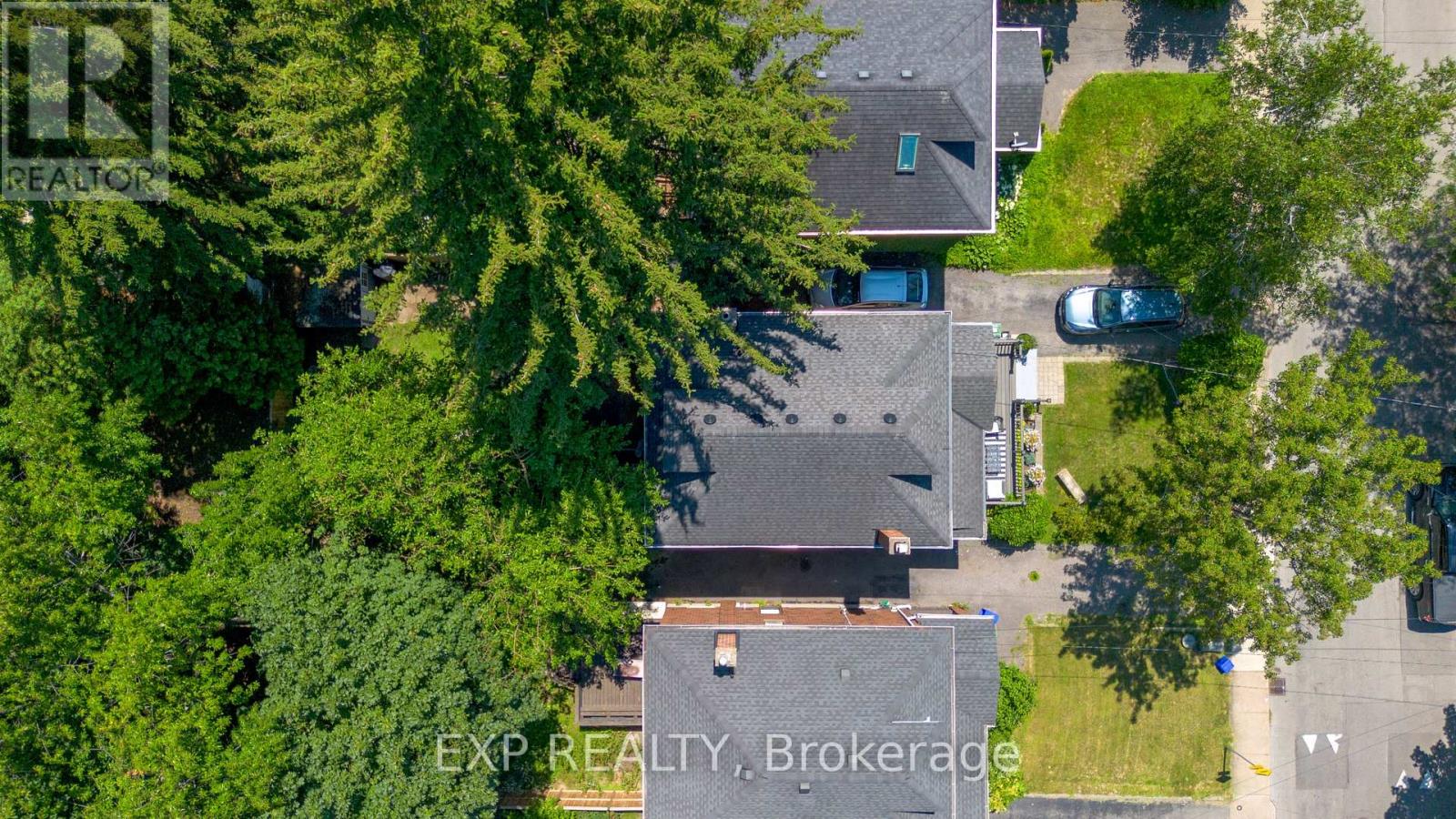 32 DALEWOOD CRESCENT - 40