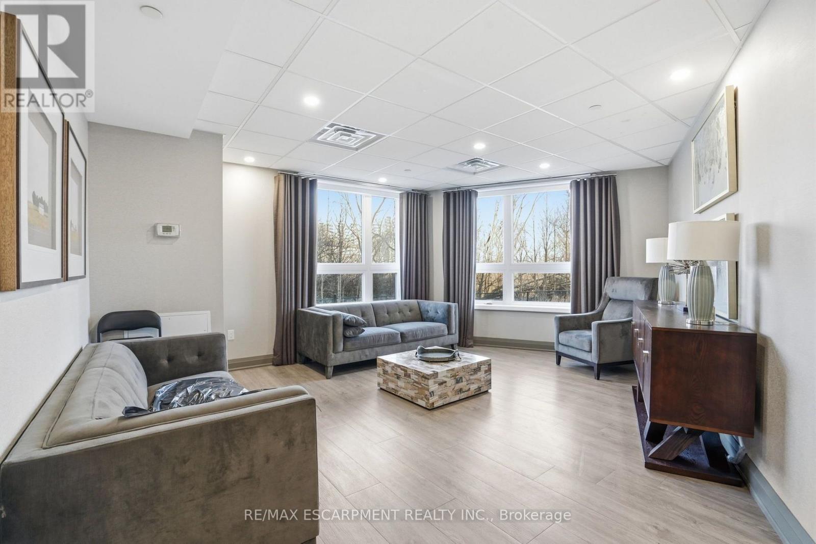 #102 125 SHOREVIEW PLACEWAY - 25