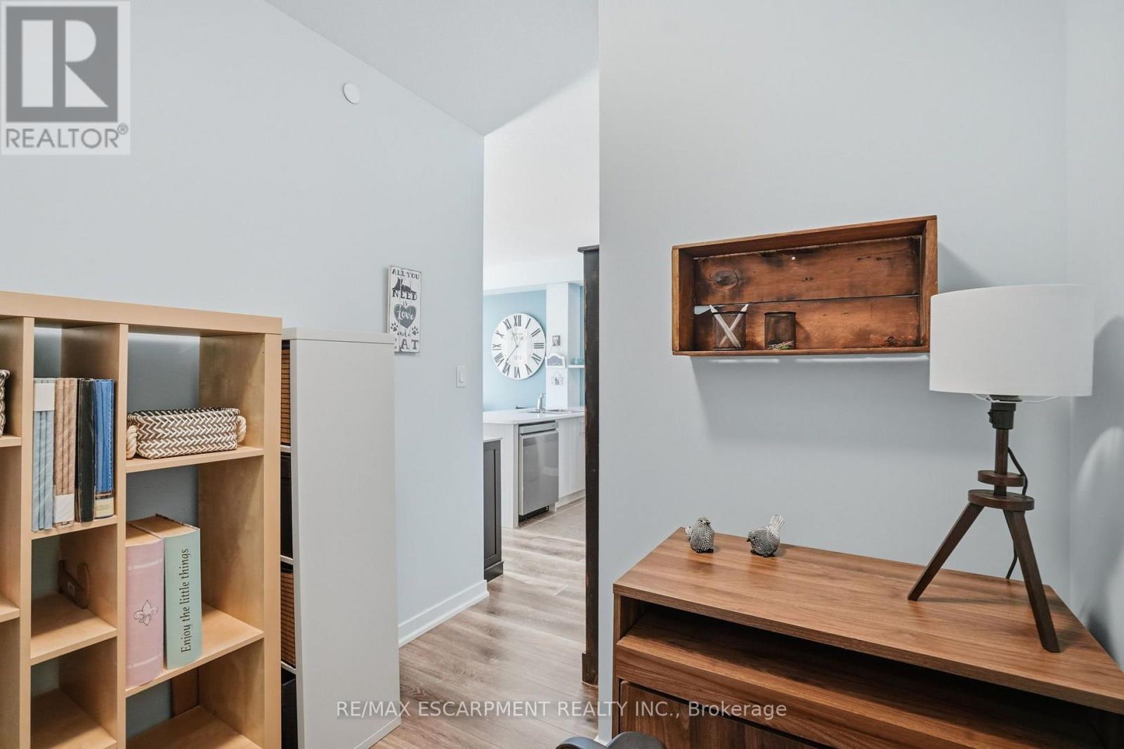 #102 125 SHOREVIEW PLACEWAY - 5