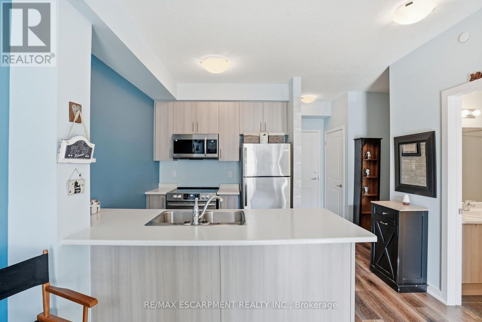 #102 125 SHOREVIEW PLACEWAY - 8