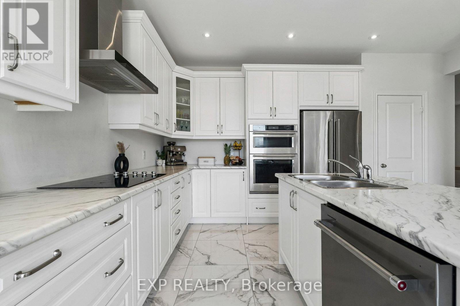 285 CHIPPEWA AVENUE - 18