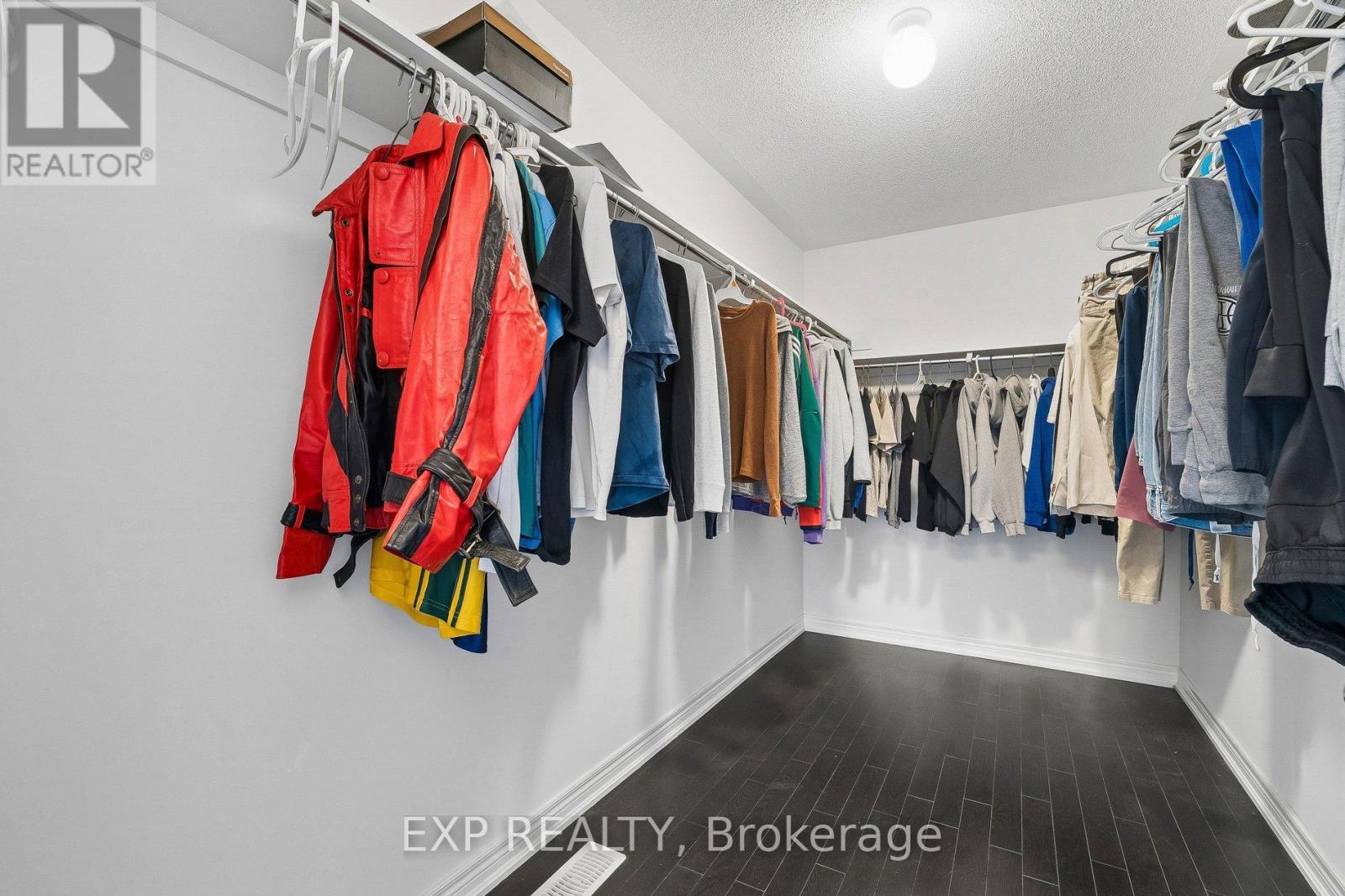 285 CHIPPEWA AVENUE - 34