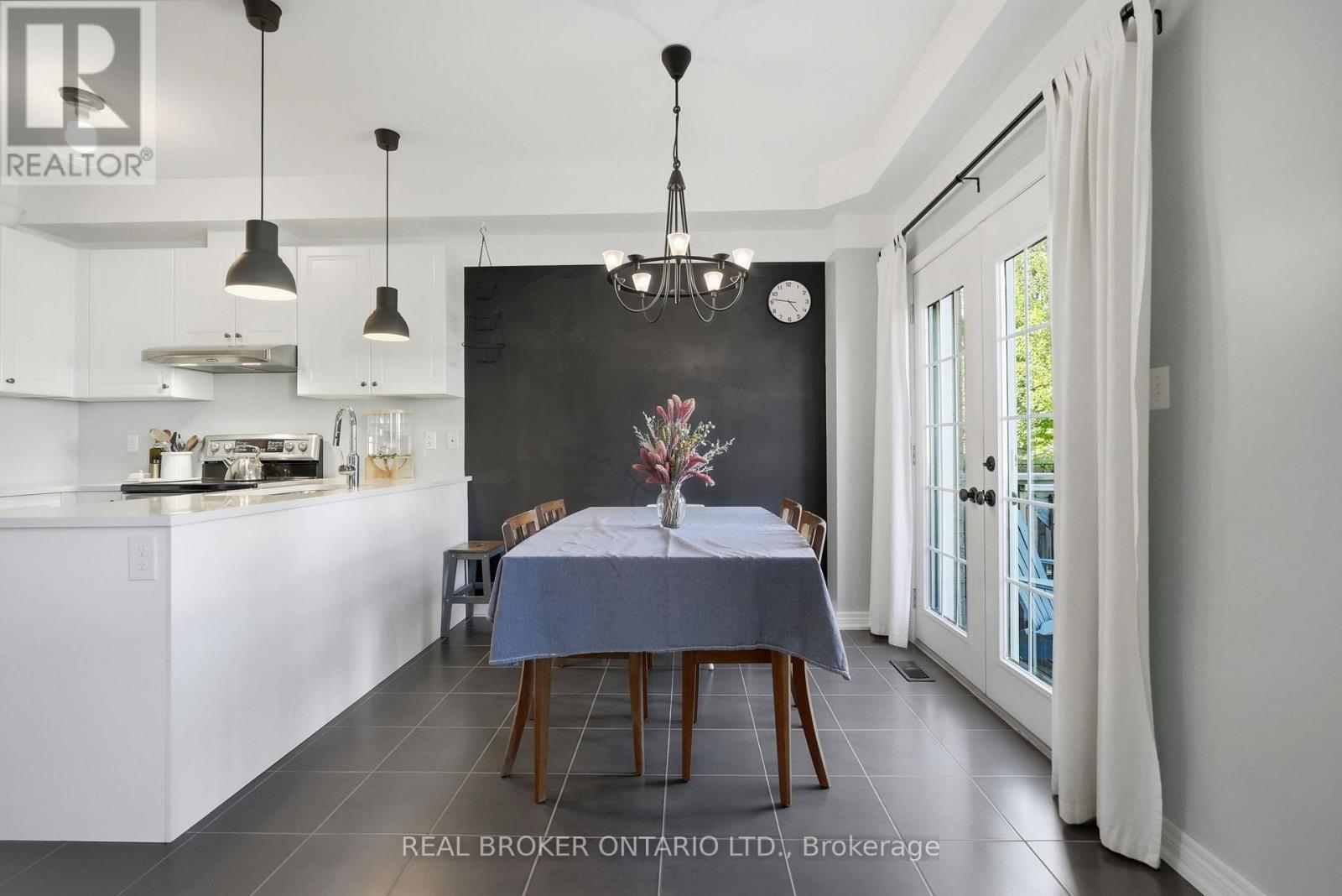 80 BOUSFIELD RISE - Image 12