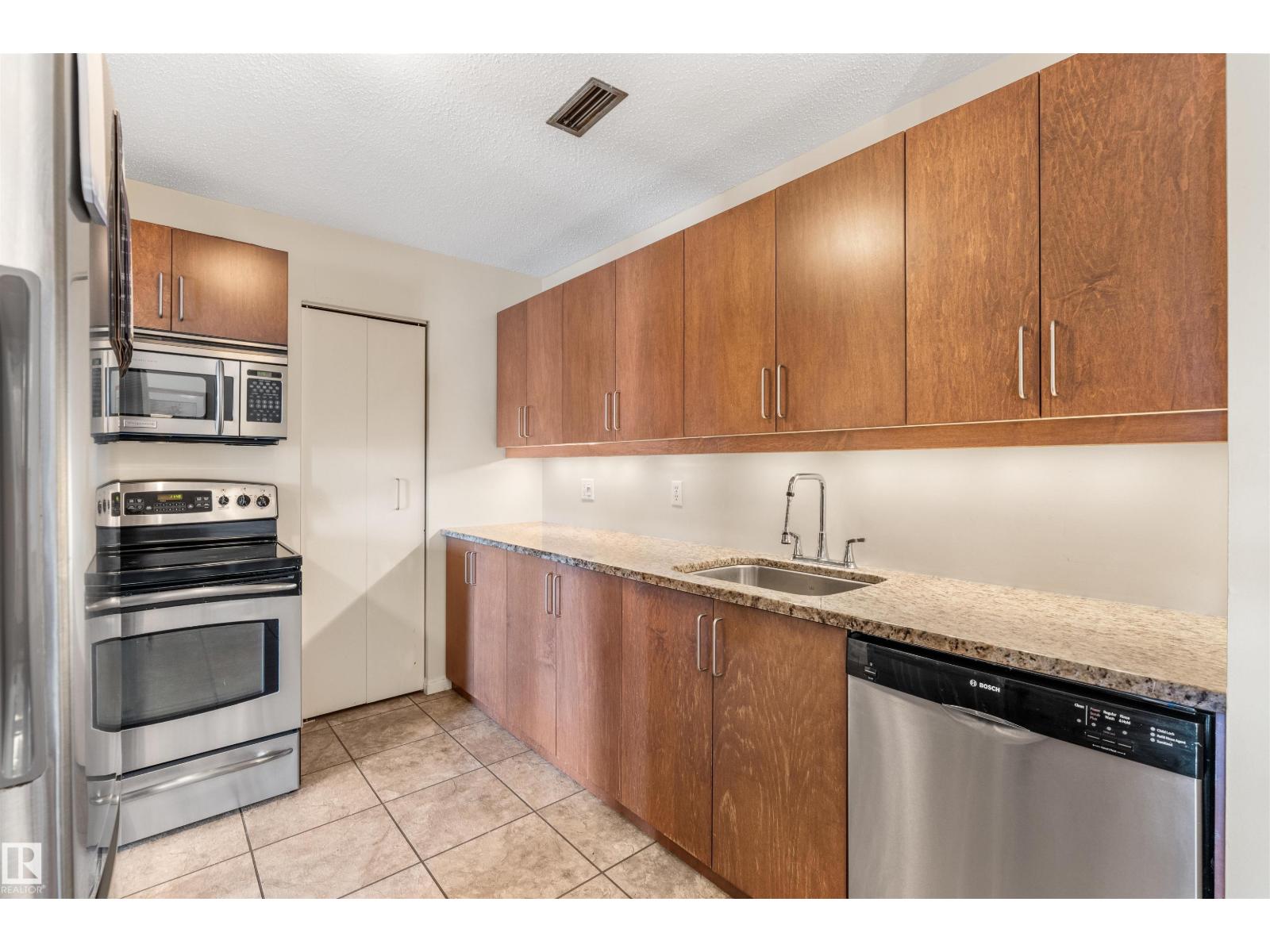 2324 151 AV NW NW - 13