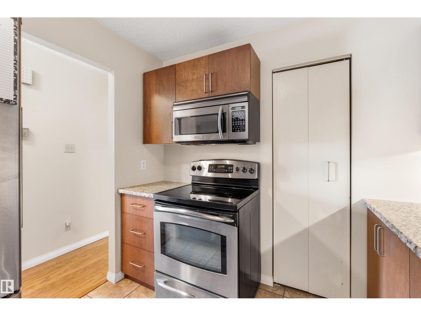 2324 151 AV NW NW - 16