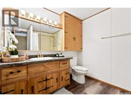 236 Osborne Avenue, Regina Beach, SK S0G4C0 Photo 18