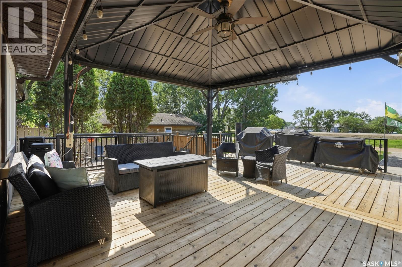 236 OSBORNE AVENUE - 34