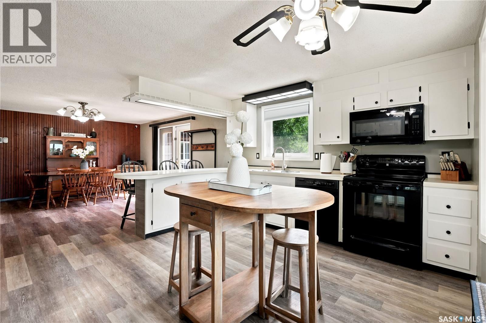 236 OSBORNE AVENUE - 9