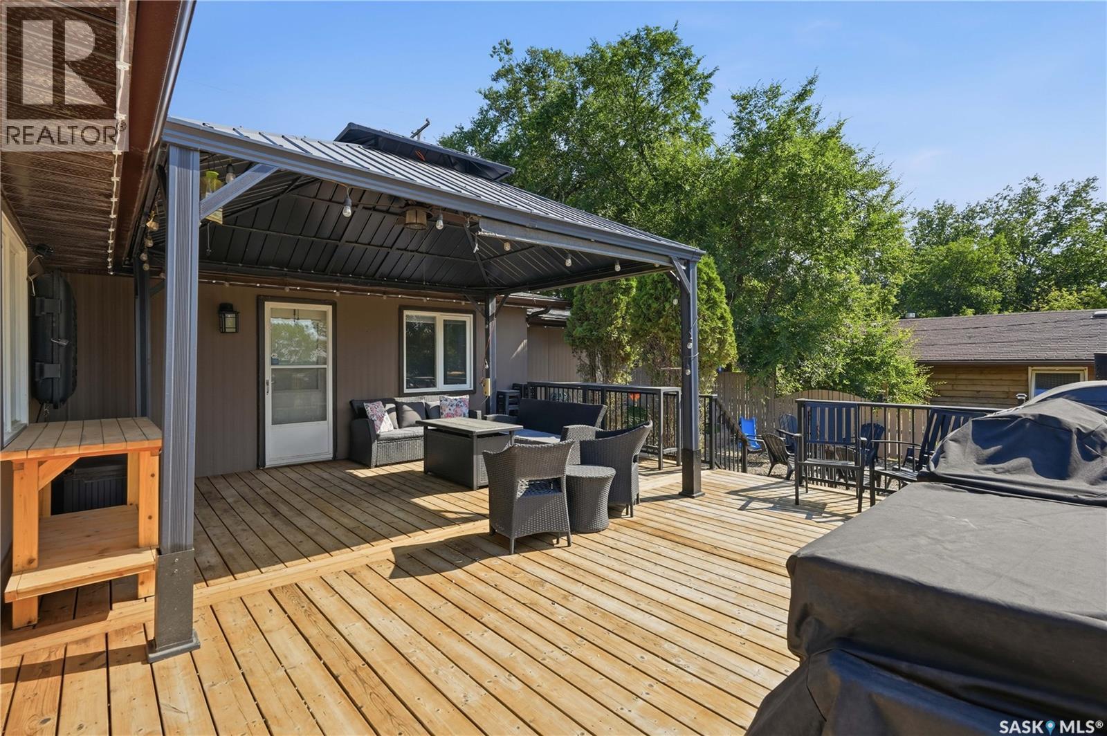 236 OSBORNE AVENUE - 33