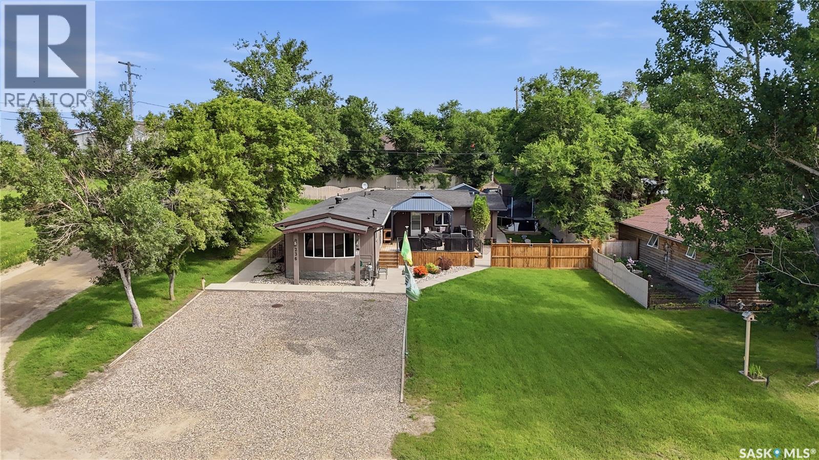 236 OSBORNE AVENUE - 40