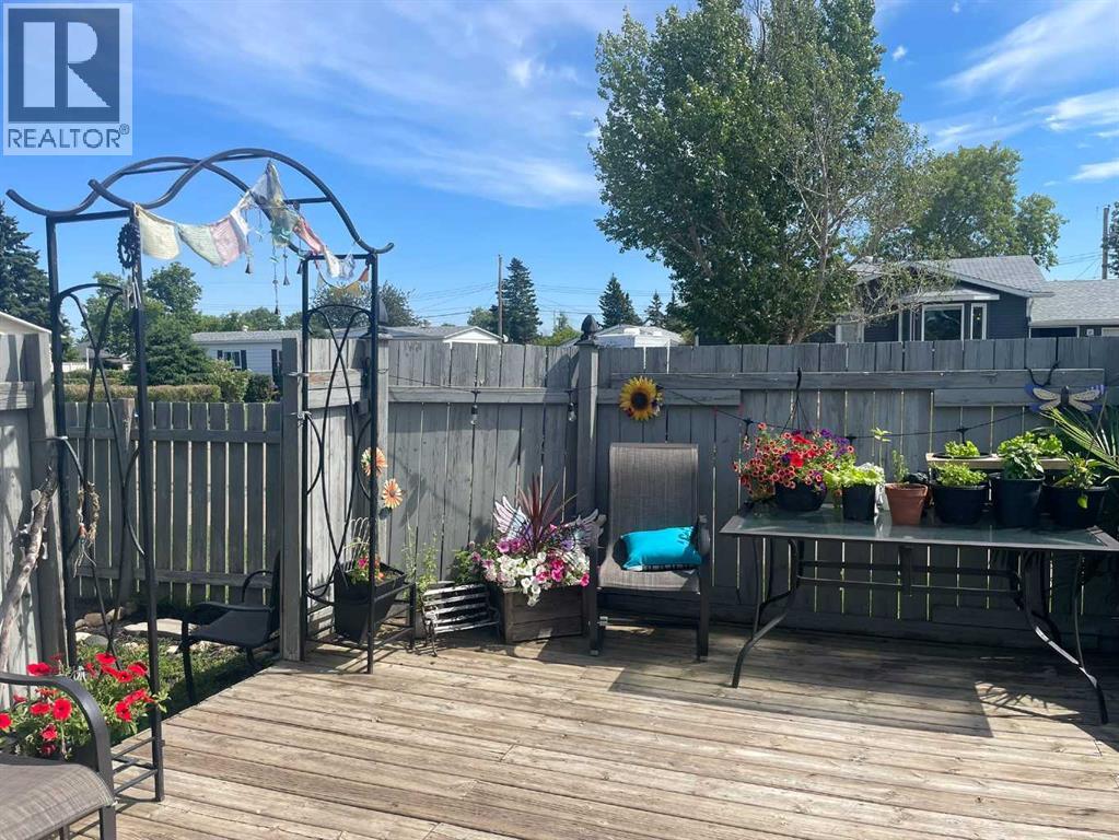 4702 48 Avenue - 20