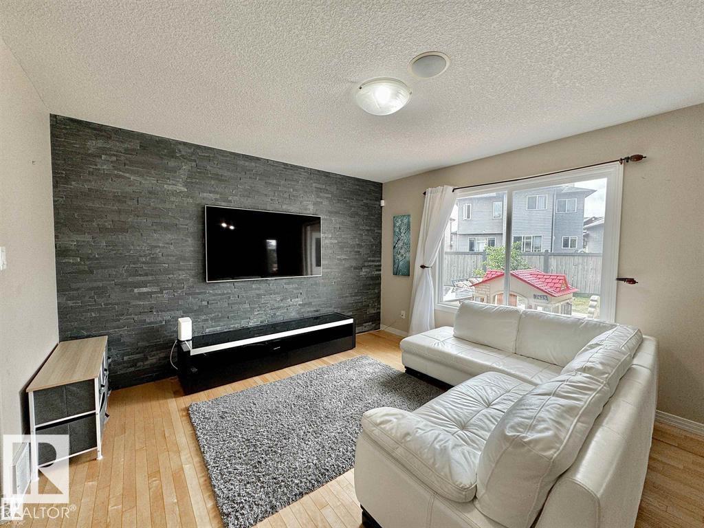 16246 48 ST NW NW - 46
