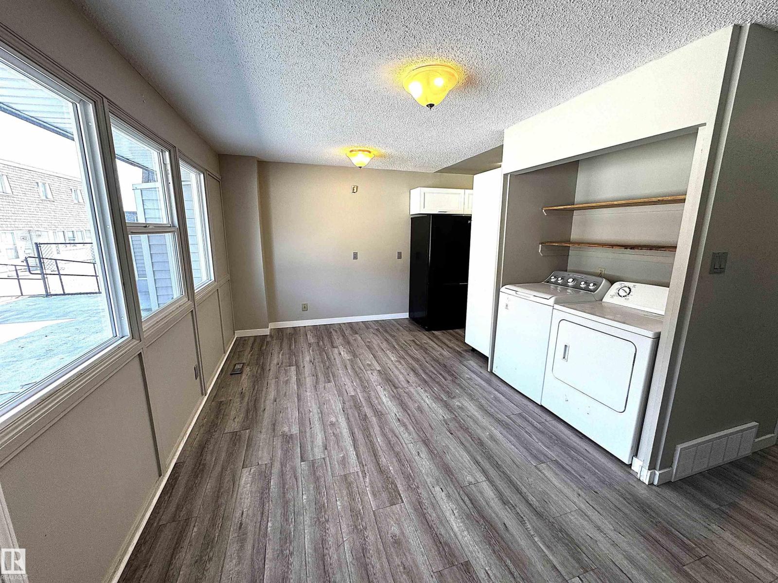 404 Village on the Green NW - 9