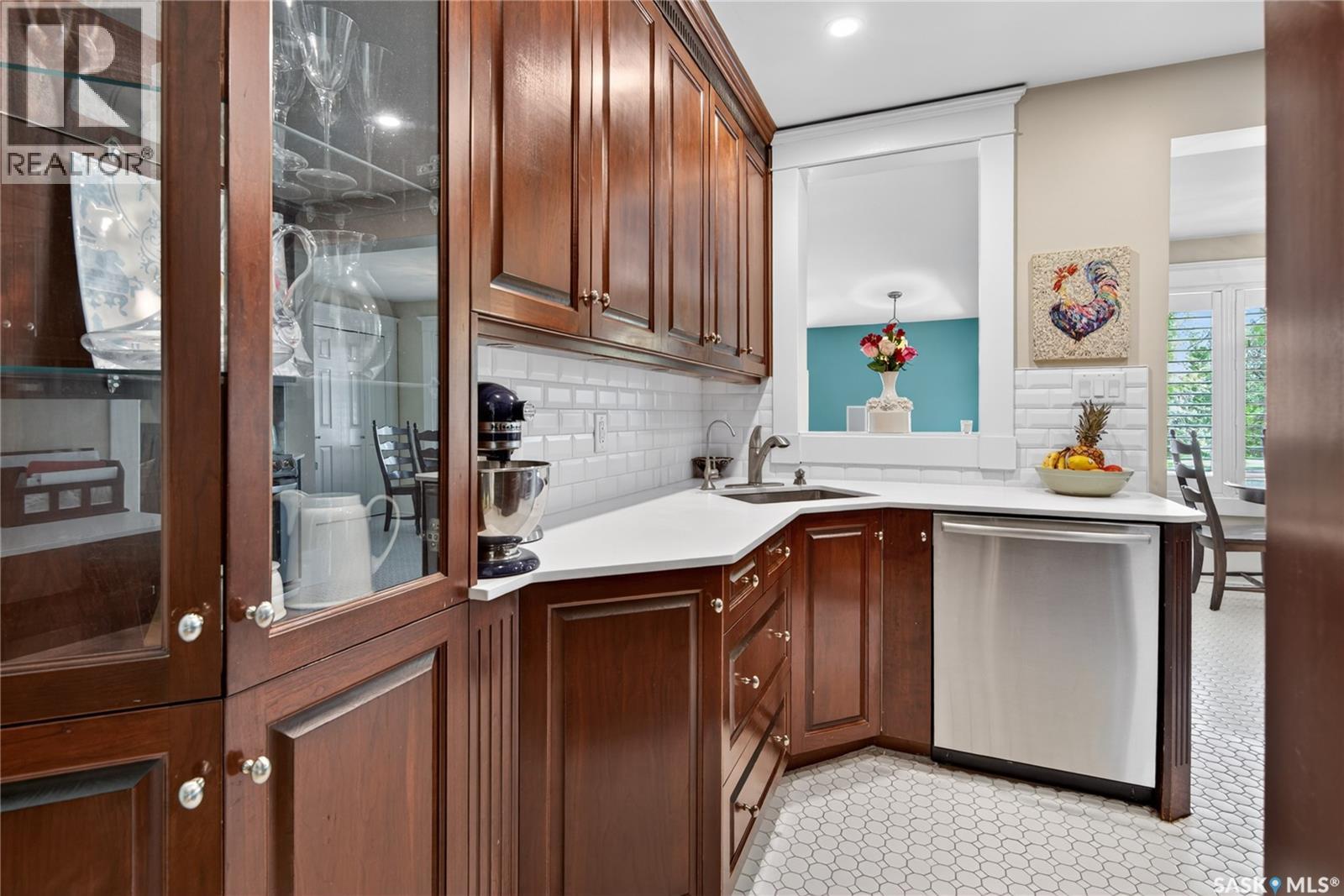 2718 Regina AVENUE - 25