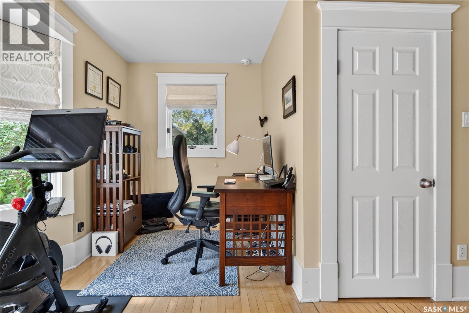 2718 Regina AVENUE - 29