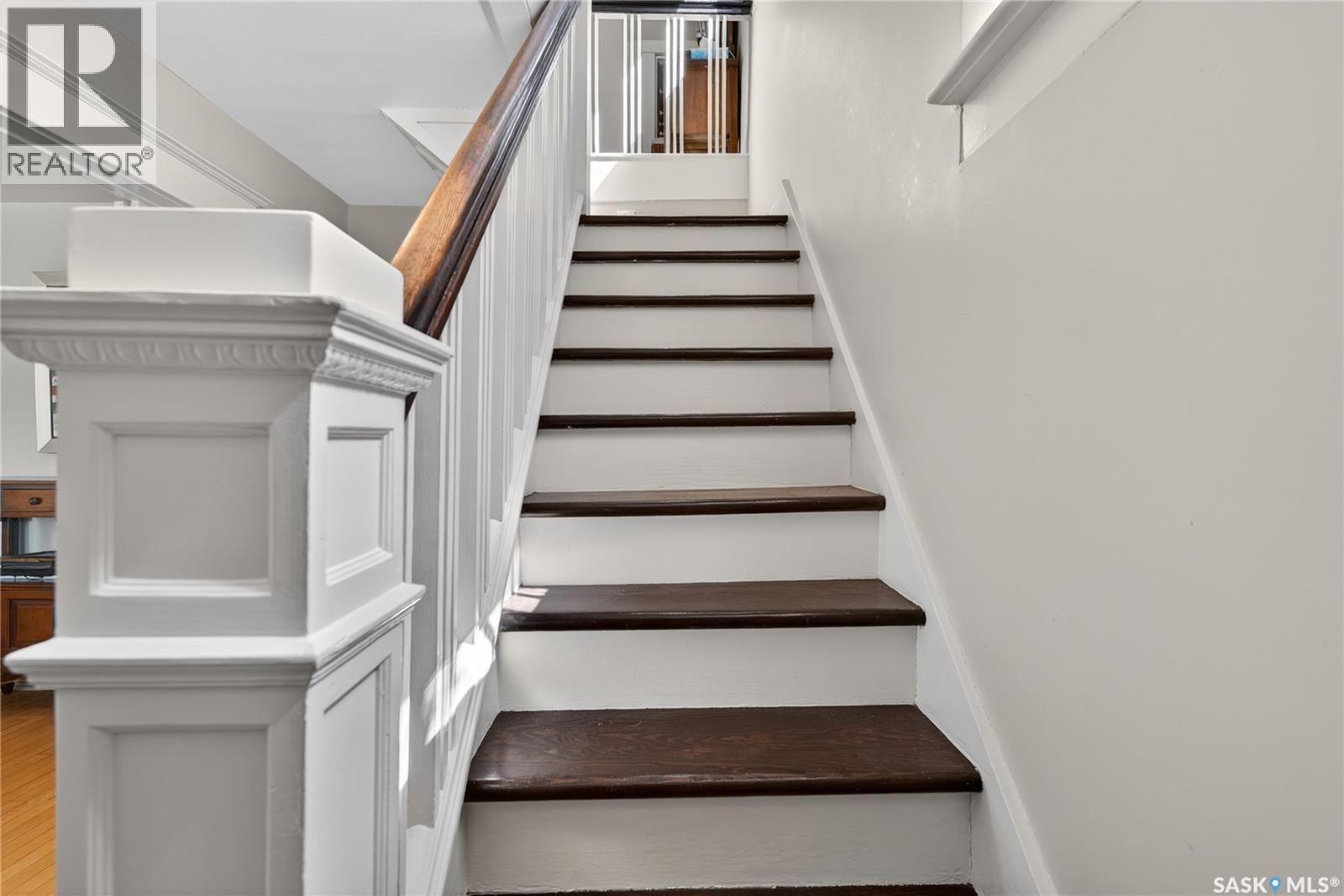2718 Regina AVENUE - 31