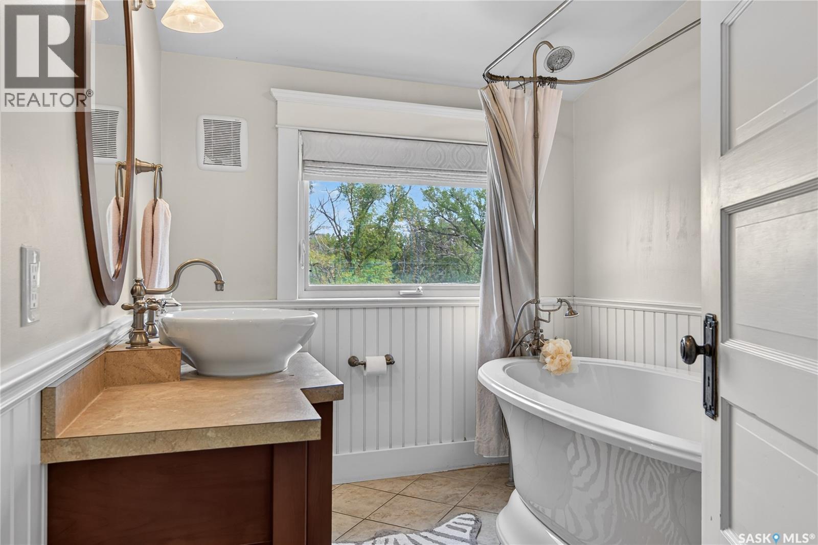 2718 Regina AVENUE - 37