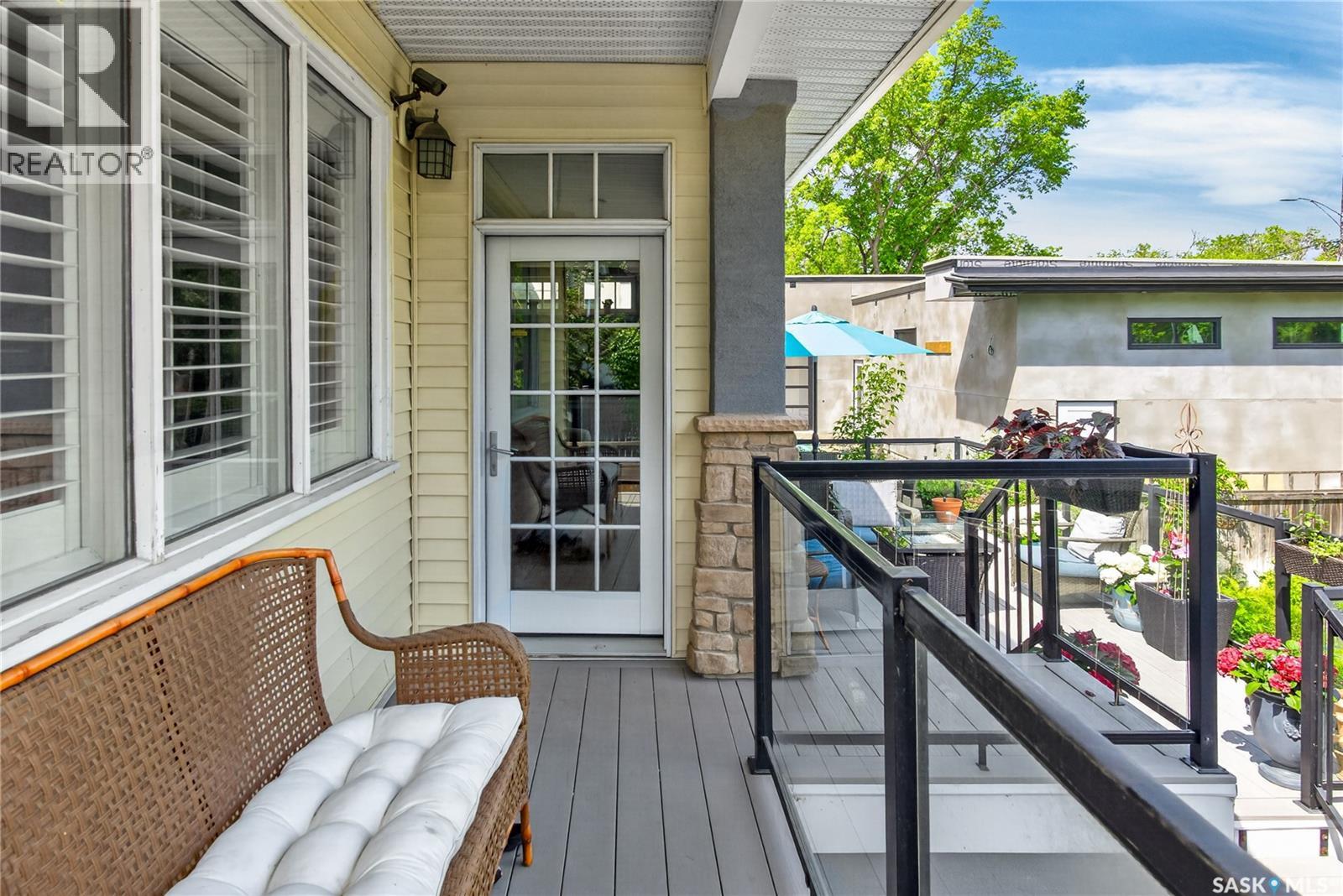 2718 Regina AVENUE - 43
