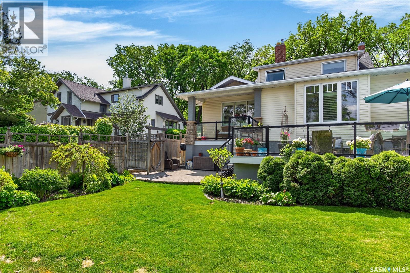 2718 Regina AVENUE - 45