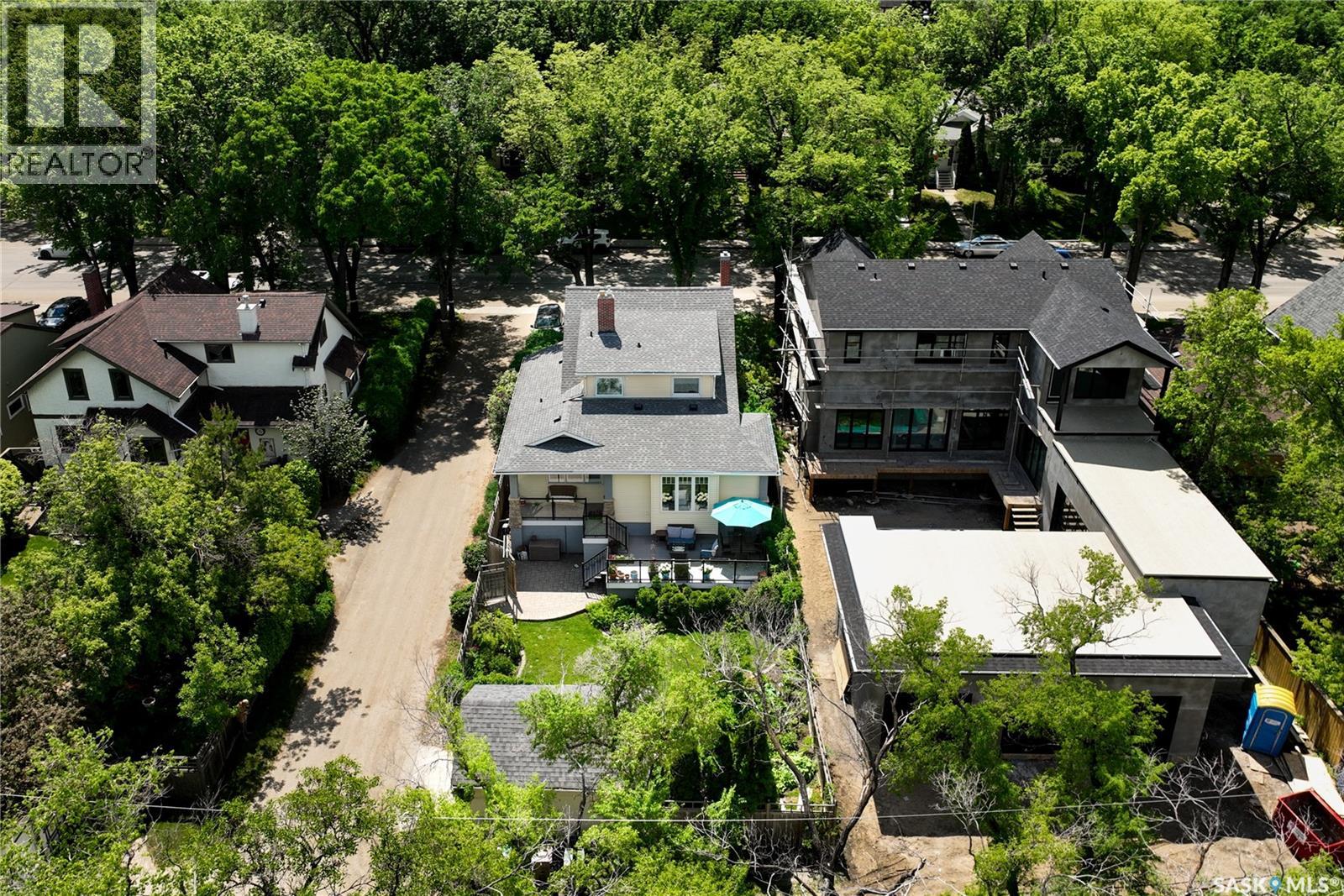 2718 Regina AVENUE - 48