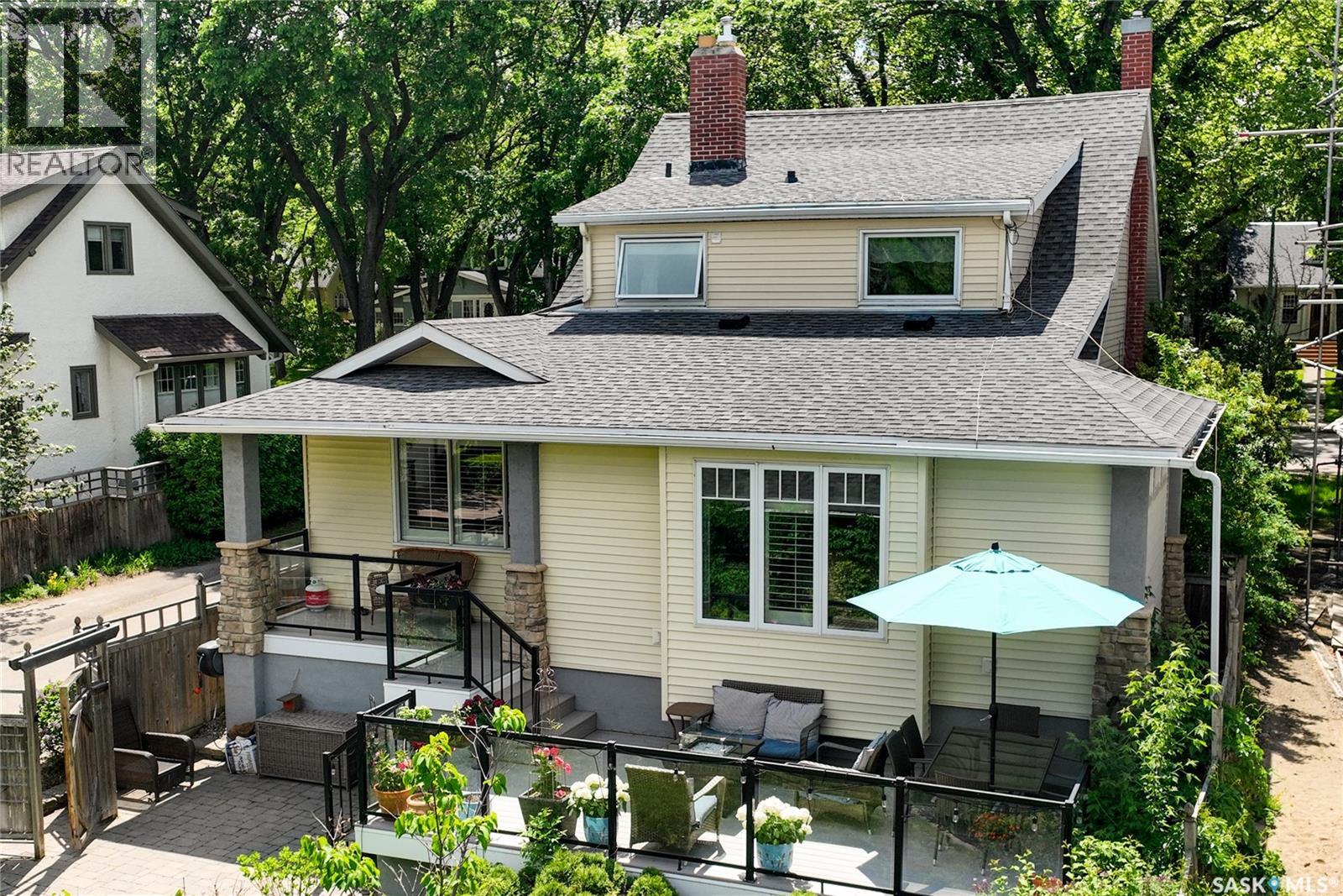 2718 Regina AVENUE - 5