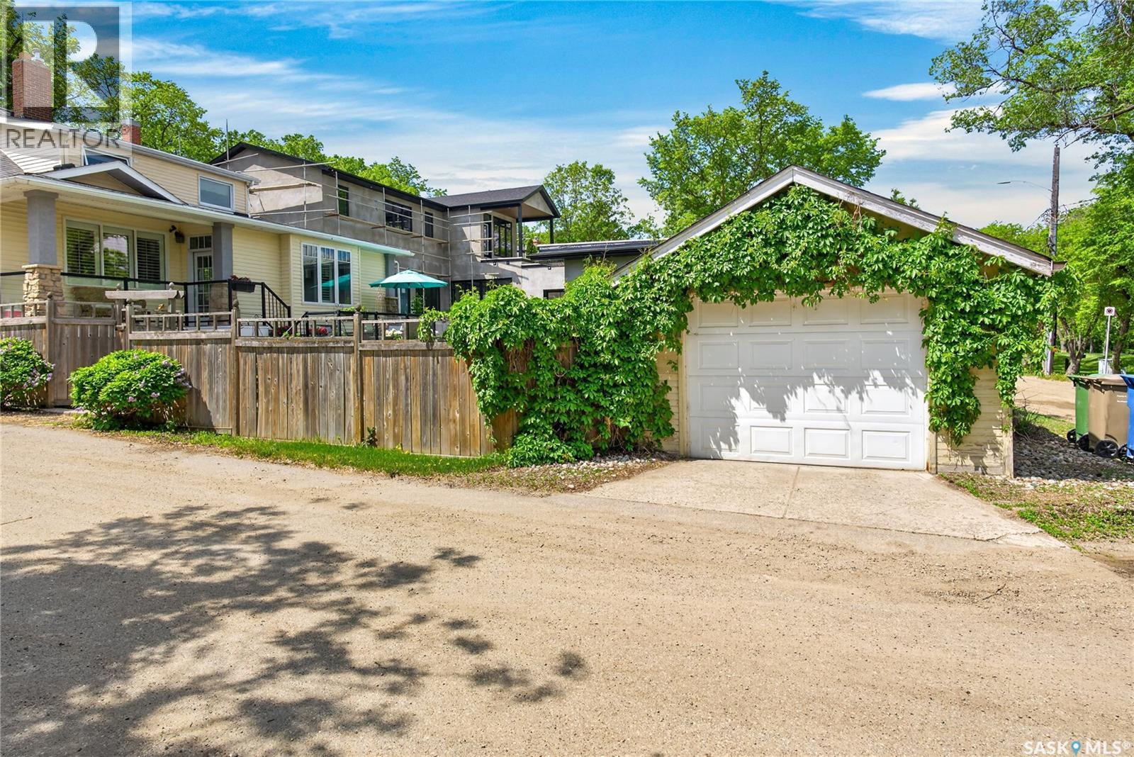 2718 Regina AVENUE - 6