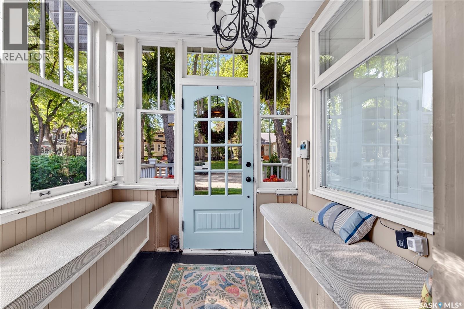 2718 Regina AVENUE - 7
