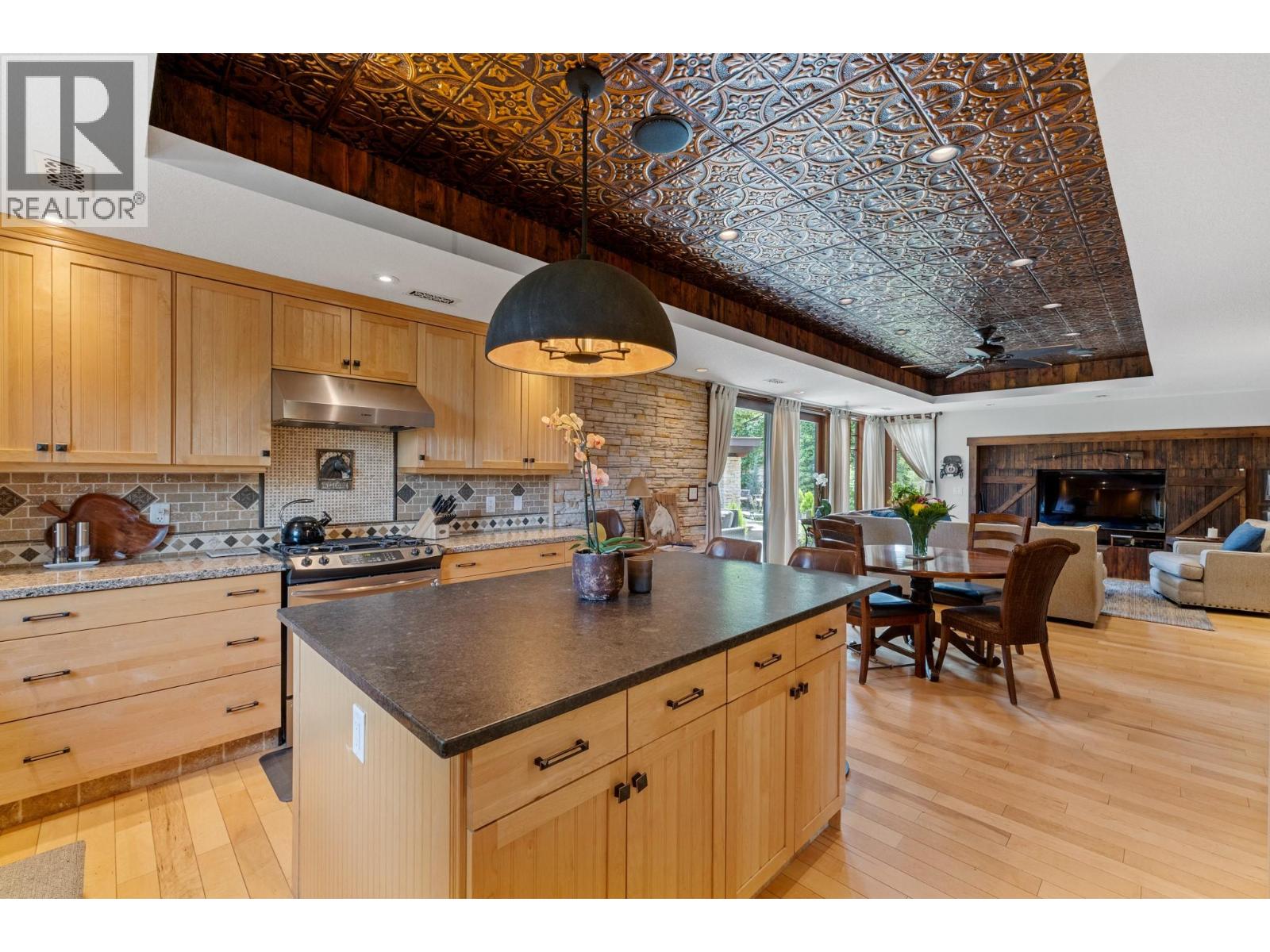 1052 Webster Road - 33