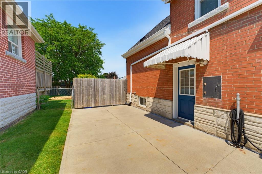 282 EAST 13TH Street - 23